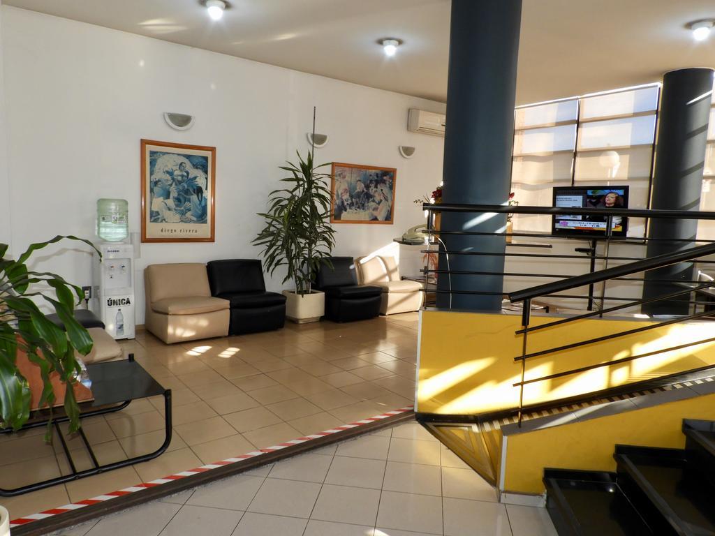 Hotel Tres Cruces Montevideo Exterior foto