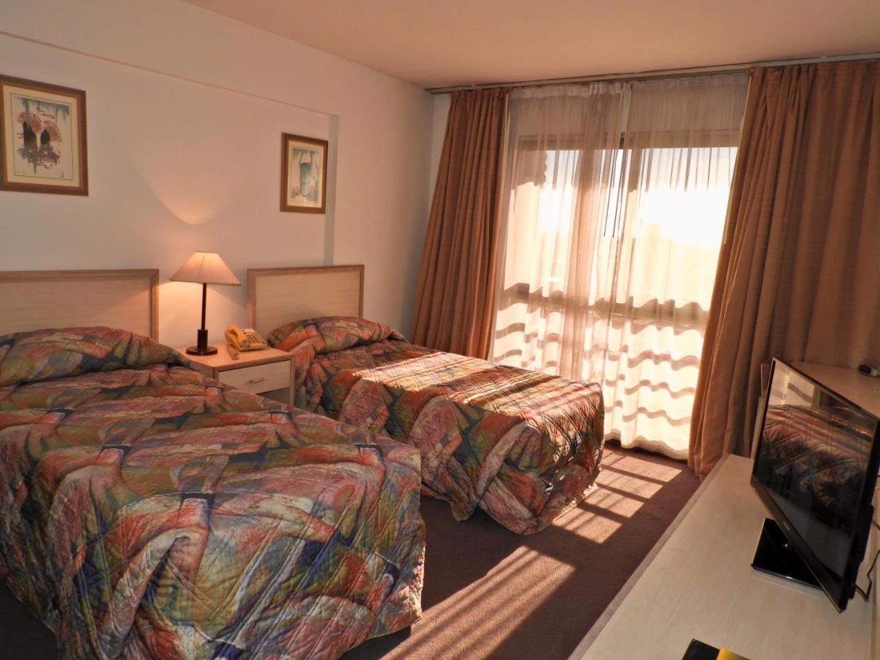 Hotel Tres Cruces Montevideo Exterior foto